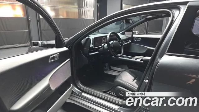 Hyundai Ioniq 6 — Фото автомобиля 10
