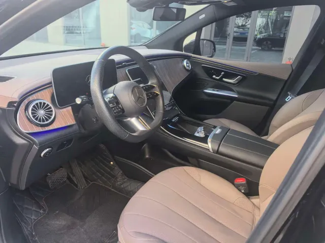 Mercedes-Benz EQE SUV — Фото автомобиля 7