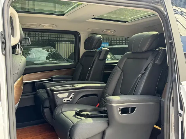 Mercedes-Benz V-Class — Фото автомобиля 7