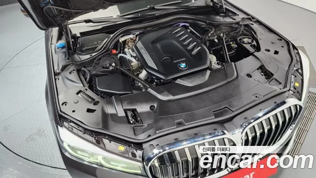 BMW 7-Series — Фото автомобиля 6