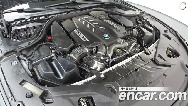 BMW 8-Series — Фото автомобиля 5