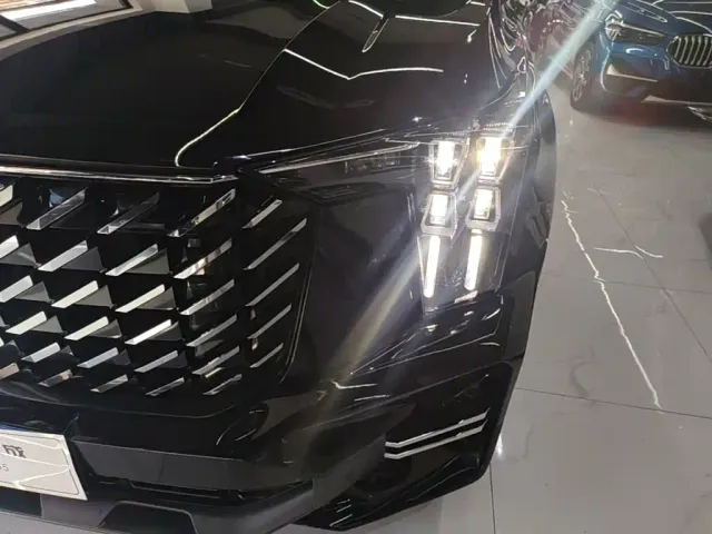 GAC Trumpchi GS8 — Фото автомобиля 23