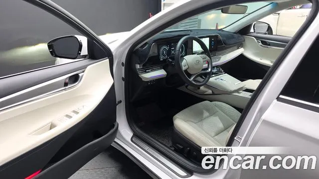 Hyundai Grandeur New — Фото автомобиля 15