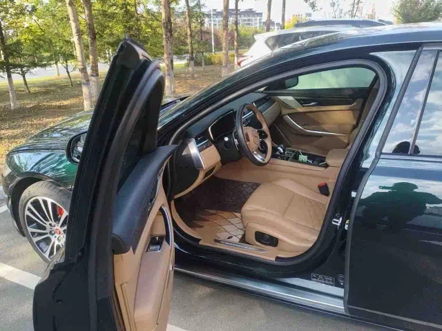 Jaguar XFL — Фото автомобиля 5
