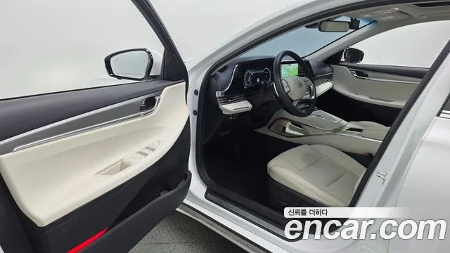 Hyundai Grandeur New — Фото автомобиля 15
