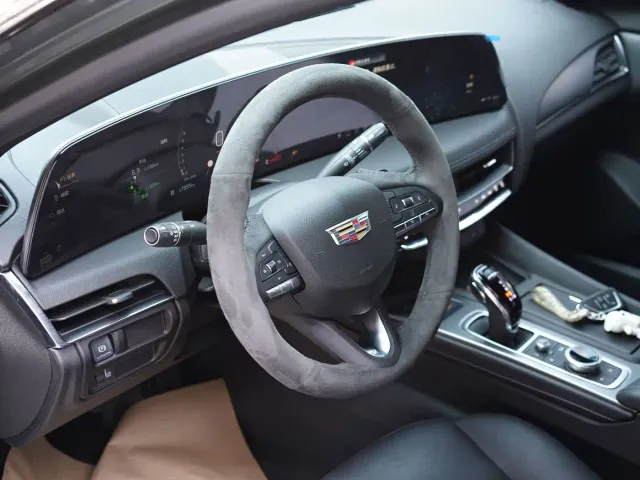 Cadillac CT5 — Фото автомобиля 18