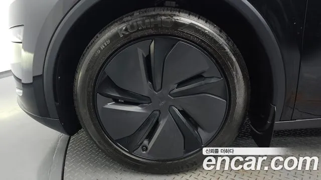 Tesla Model Y Модель Y — Фото автомобиля 2