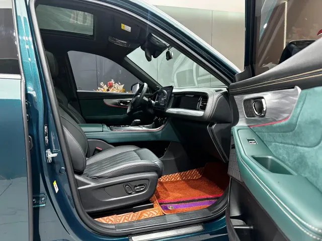GAC Trumpchi GS8 — Фото автомобиля 11