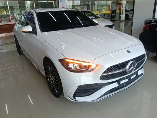 Mercedes-Benz C-Class — Фото автомобиля 3