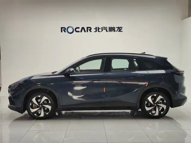 Arcfox Alpha T5 — Фото автомобиля 5