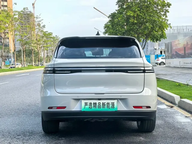 Leapmotor Leapmotor C10 2024 210 Smart Edition — Фото автомобиля 20