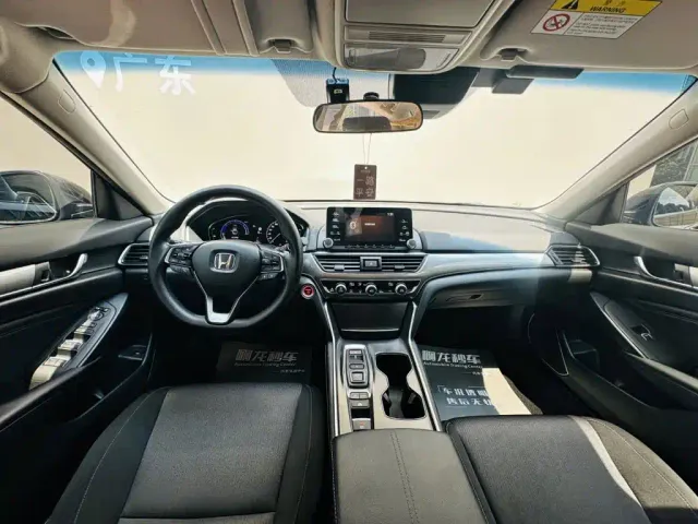 Honda Accord — Фото автомобиля 6