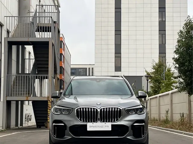 BMW X5 — Фото автомобиля 2
