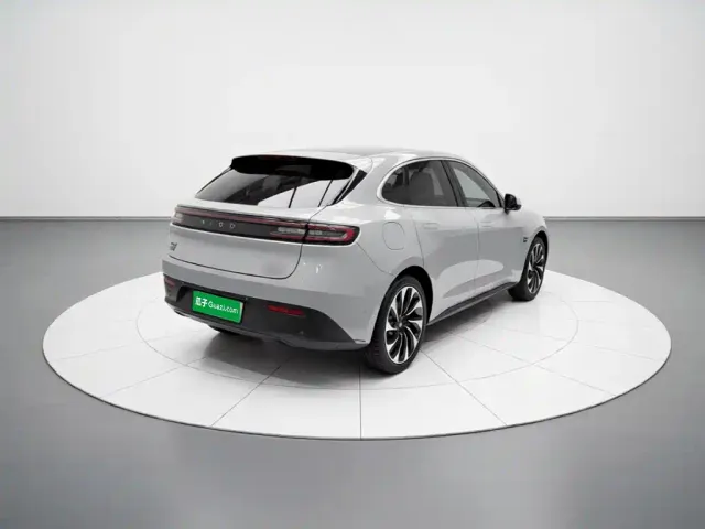 Aito M5 — Фото автомобиля 6