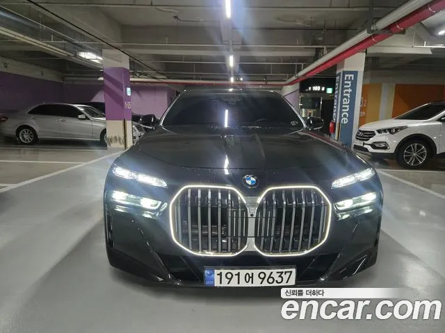 BMW 7 Series G70 — Фото автомобиля 3