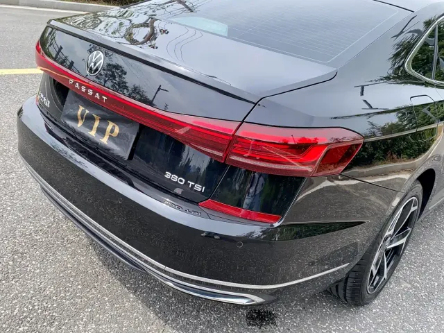 Volkswagen Passat — Фото автомобиля 8