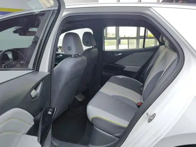 Volkswagen ID.3 — Фото автомобиля 11