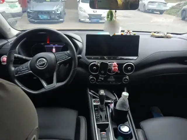 Nissan Sylphy 2023 1.6L CVT Deluxe Edition — Фото автомобиля 10
