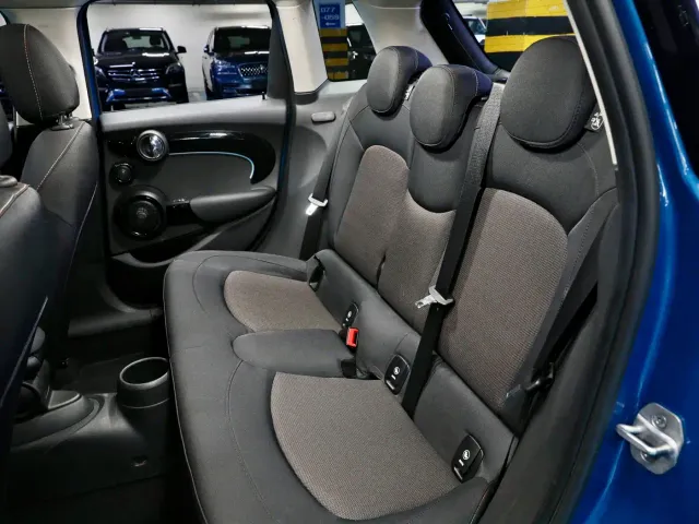 MINI Hatch — Фото автомобиля 10