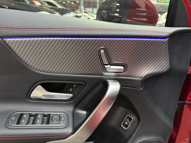 Mercedes-Benz A-Class — Фото автомобиля 12