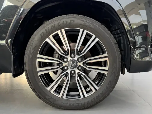 Lexus LX — Фото автомобиля 28