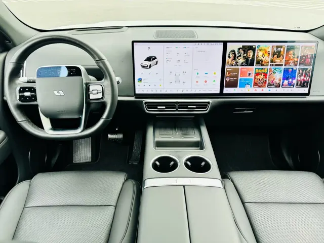 Li Auto L7 — Фото автомобиля 11