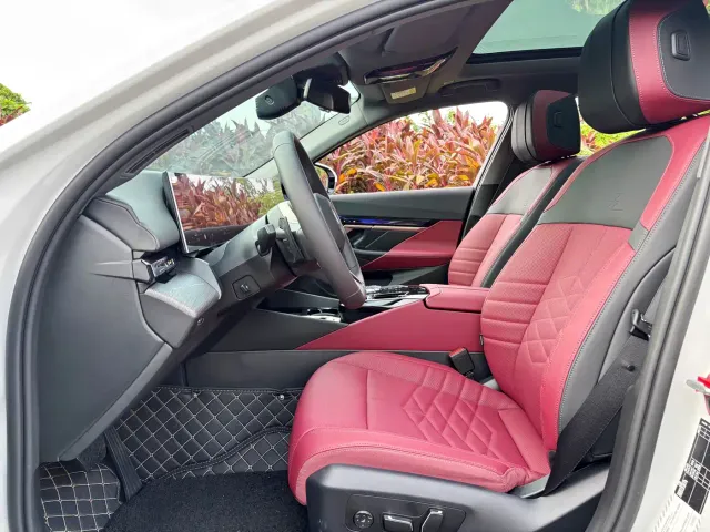 BMW 5 Series — Фото автомобиля 4