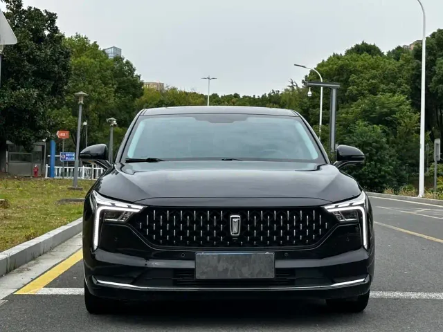 Bestune B70 — Фото автомобиля 2