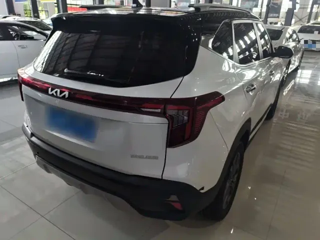 Kia Seltos — Фото автомобиля 6