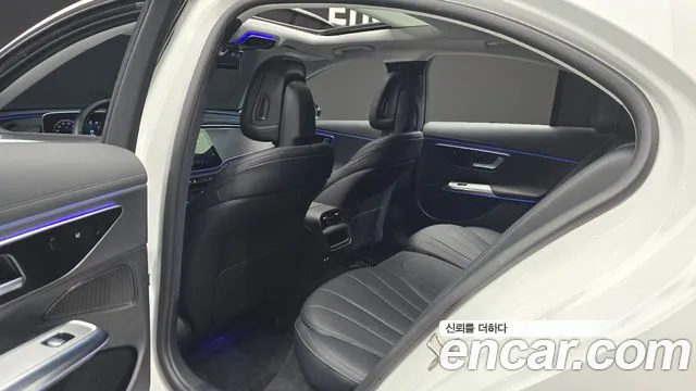 Mercedes-Benz E-Class — Фото автомобиля 10