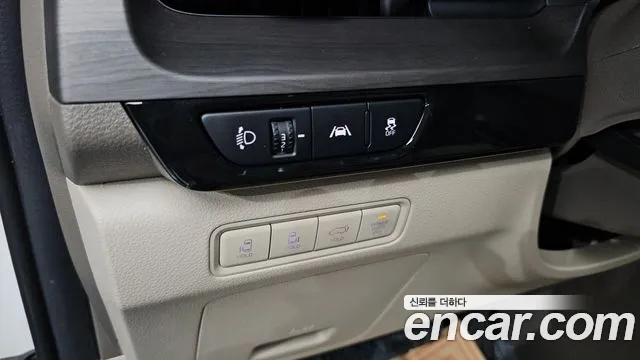 Kia Canival Carnival 4 поколение Бензин 9 мест Hi-Limousine(Спецкузов) — Фото автомобиля 13