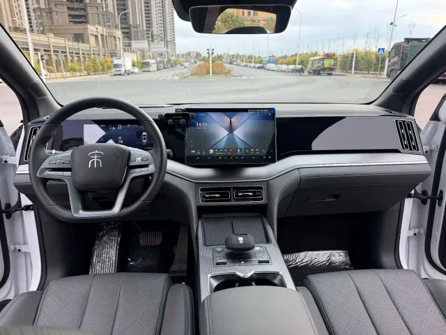 BYD Song L DM-i — Фото автомобиля 24