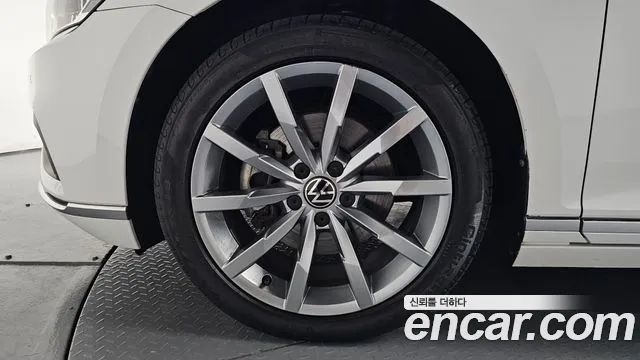 Volkswagen Passat Passat GT(B8) 2.0 TDI Prestige — Фото автомобиля 5