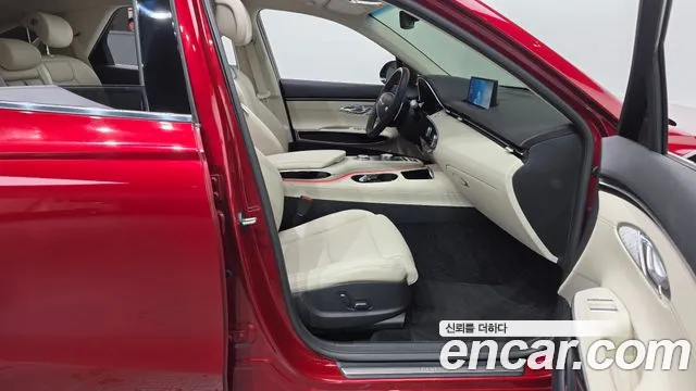 Genesis GV70 — Фото автомобиля 16