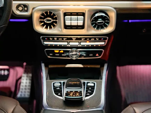 Mercedes-Benz G-Class — Фото автомобиля 12