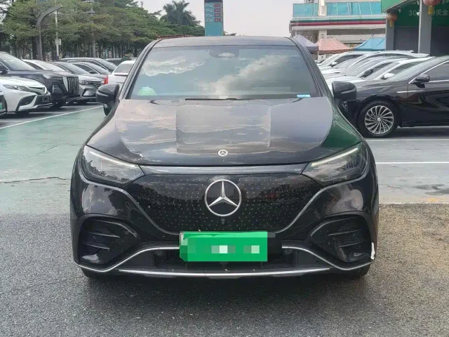 Mercedes-Benz EQE SUV — Фото автомобиля 2