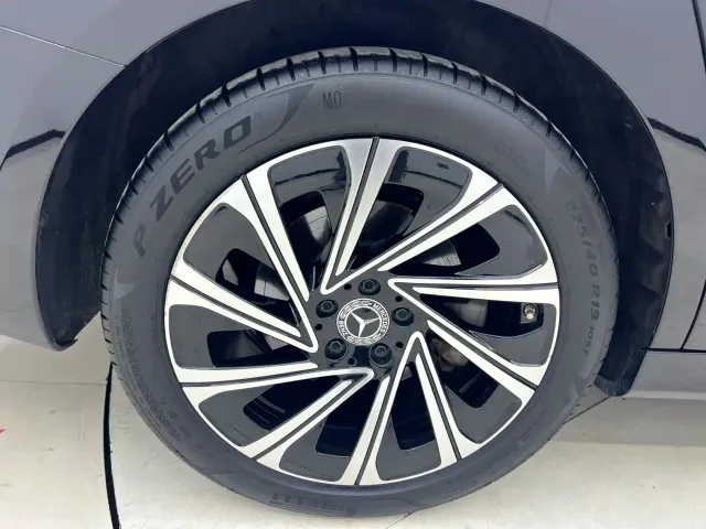 Mercedes-Benz E-Class — Фото автомобиля 9