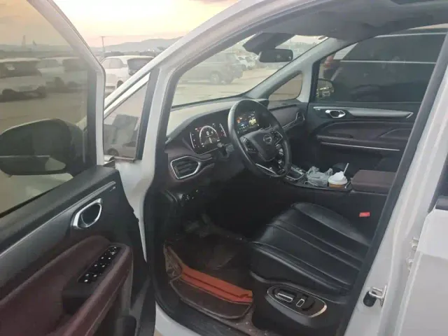 GAC Trumpchi M6 — Фото автомобиля 13