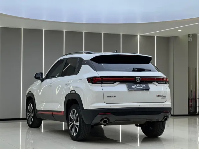 Changan CS35 Plus — Фото автомобиля 18