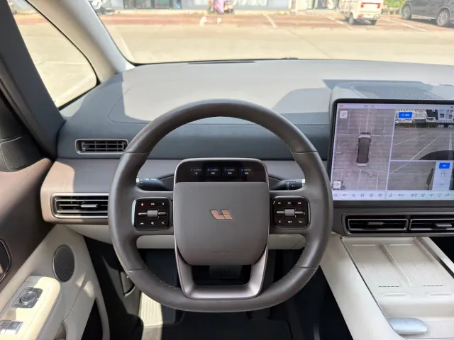Li Auto MEGA — Фото автомобиля 9