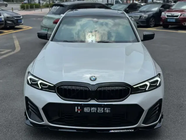 BMW 3 Series — Фото автомобиля 3