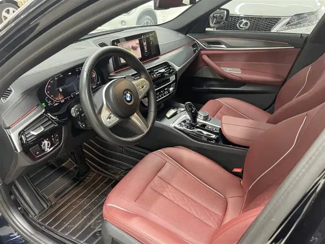 BMW 5 Series — Фото автомобиля 15
