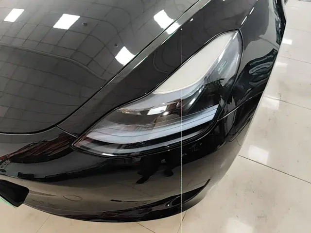 Tesla Model 3 — Фото автомобиля 23