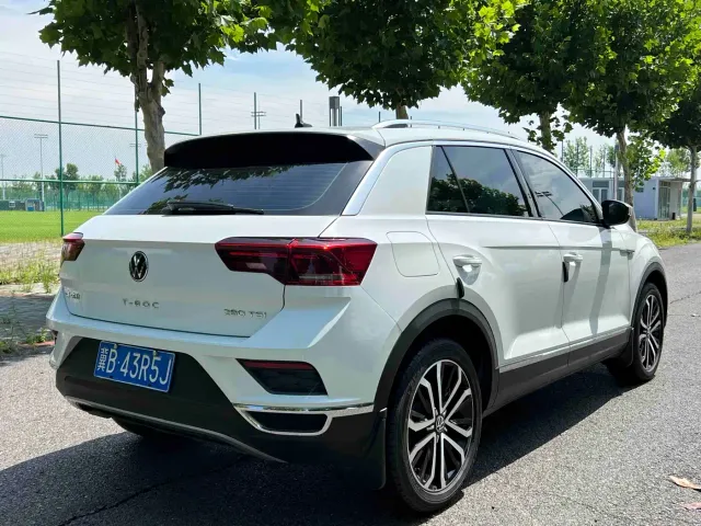 Volkswagen T-Roc — Фото автомобиля 4