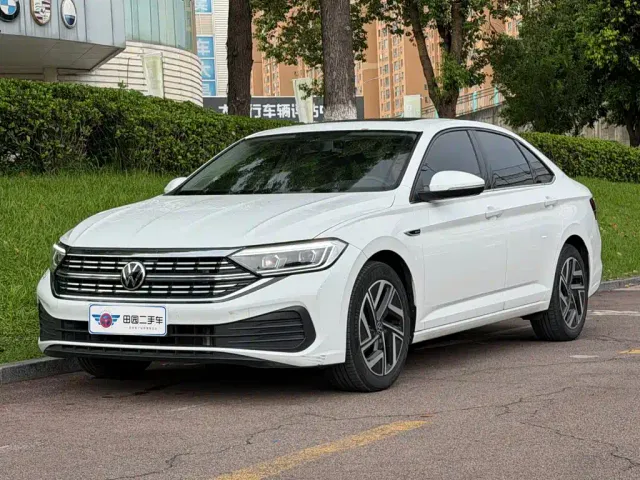 Фотография автомобиля — Volkswagen Sagitar