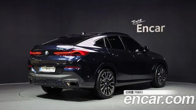 BMW X6 — Фото автомобиля 2