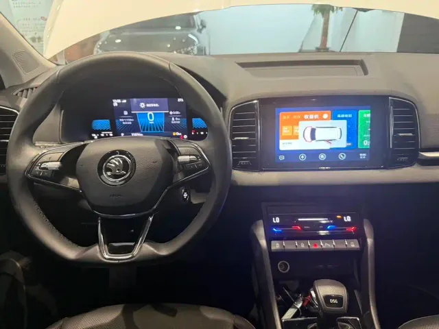 Skoda Karoq — Фото автомобиля 14