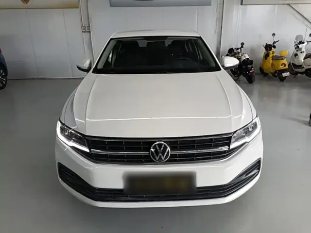 Volkswagen Bora — Фото автомобиля 2