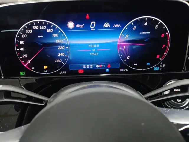 Mercedes-Benz E-Class — Фото автомобиля 7