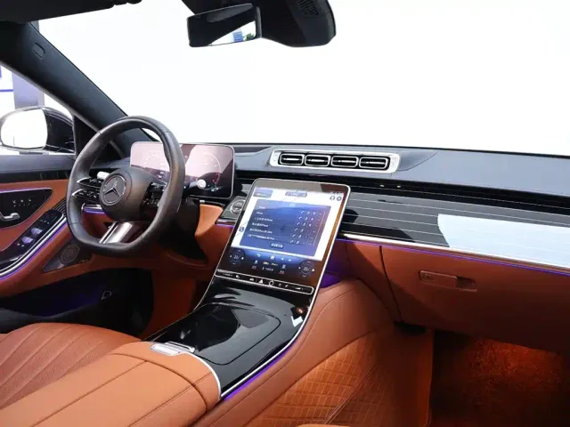 Mercedes-Benz S-Class — Фото автомобиля 19